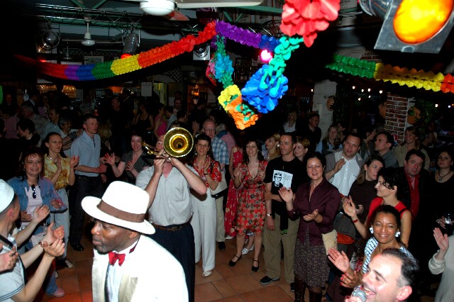 min 2006 05 14 guinguette mp 343